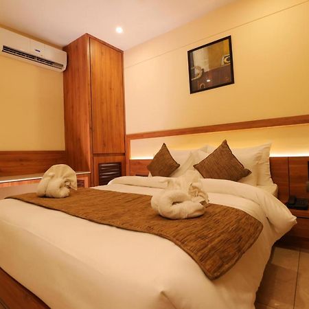 Hotel Kavery Radźkot Zewnętrze zdjęcie