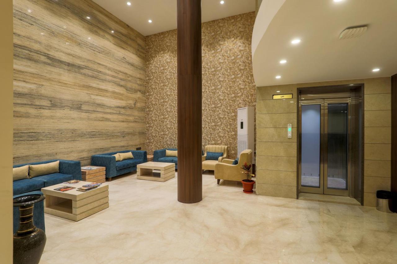 Hotel Kavery Radźkot Zewnętrze zdjęcie
