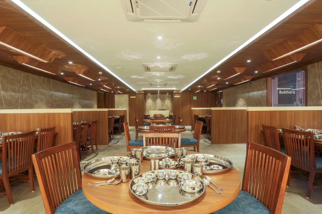 Hotel Kavery Radźkot Zewnętrze zdjęcie